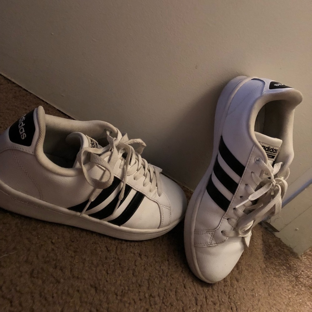 Adidas Classic Sneakers